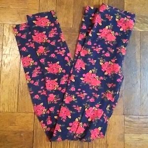 UO Urban Outfitters floral leggings XS